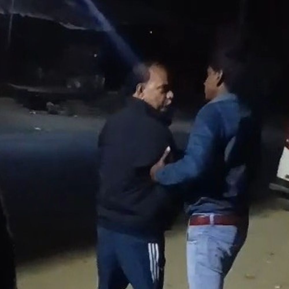 सिपाही पर रिश्वत लेने और गाली-गलौज का आरोप:अवैध मिट्टी खनन का मामला, एसएसपी ने कांस्टेबल को किया निलंबित