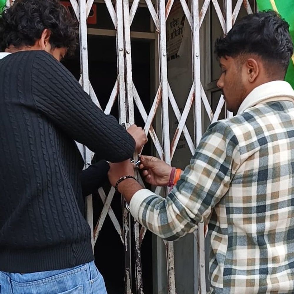 मंडी में अभाविप नेताओं ने कॉलेज में की तालाबंदी:  मांगों को लेकर प्रदर्शन, बोले- छात्रों की समस्याओं की अनदेखी की जा रही – Mandi (Himachal Pradesh) News