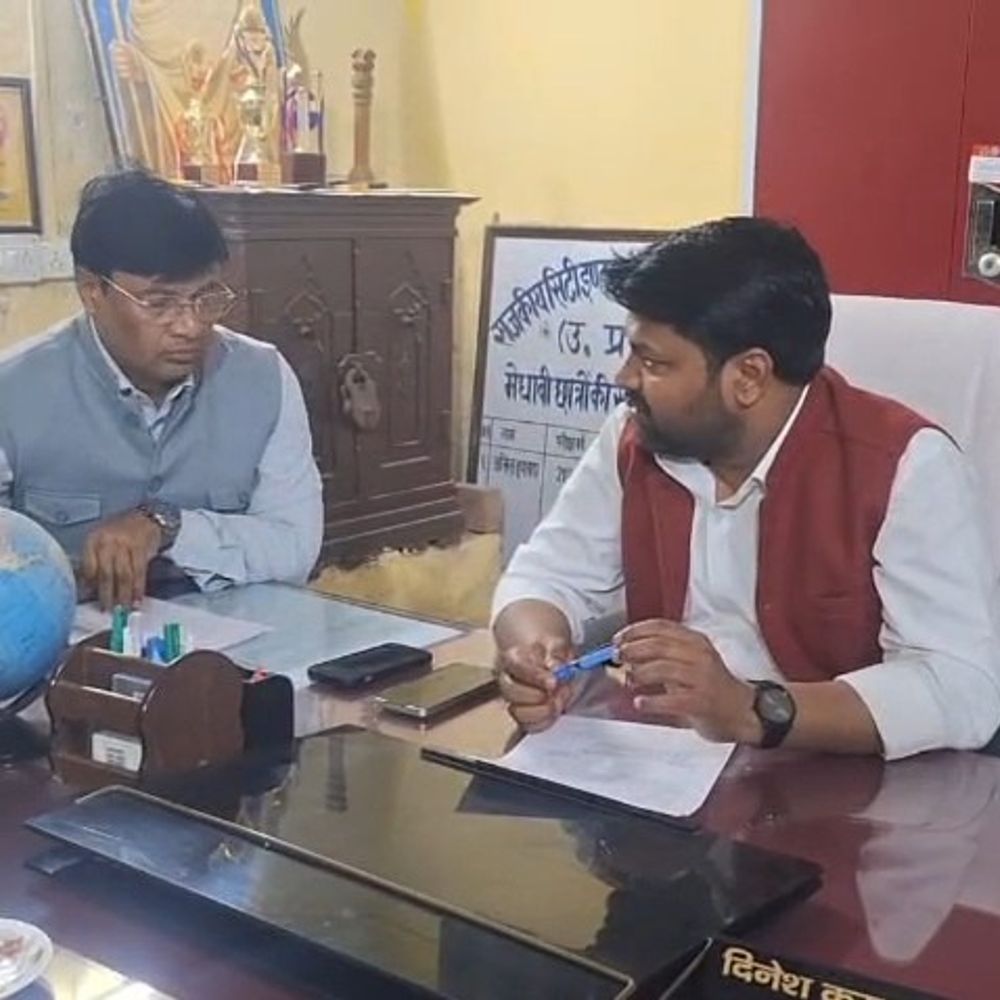 गाजीपुर में यूपी बोर्ड परीक्षा में 6 'मुन्ना भाई' गिरफ्तार:इंटरमीडिएट भौतिक विज्ञान की परीक्षा में दूसरों की जगह दे रहे थे एग्जाम