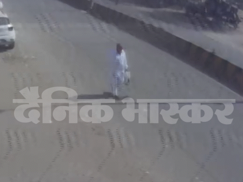 बेटी की शादी के कार्ड बांटने निकले पिता का सुसाइड,VIDEO:  हांसी में मोबाइल पर बात करते-करते बस के आगे लगाई छलांग; 11 दिन बाद होनी है शादी – Hansi News