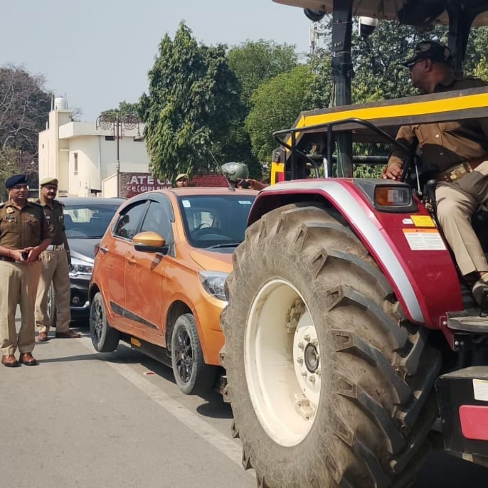 अयोध्या में नो पार्किंग पर सख्त कार्रवाई:134 वाहनों का चालान, 67,000 हजार शमन शुल्क वसूला