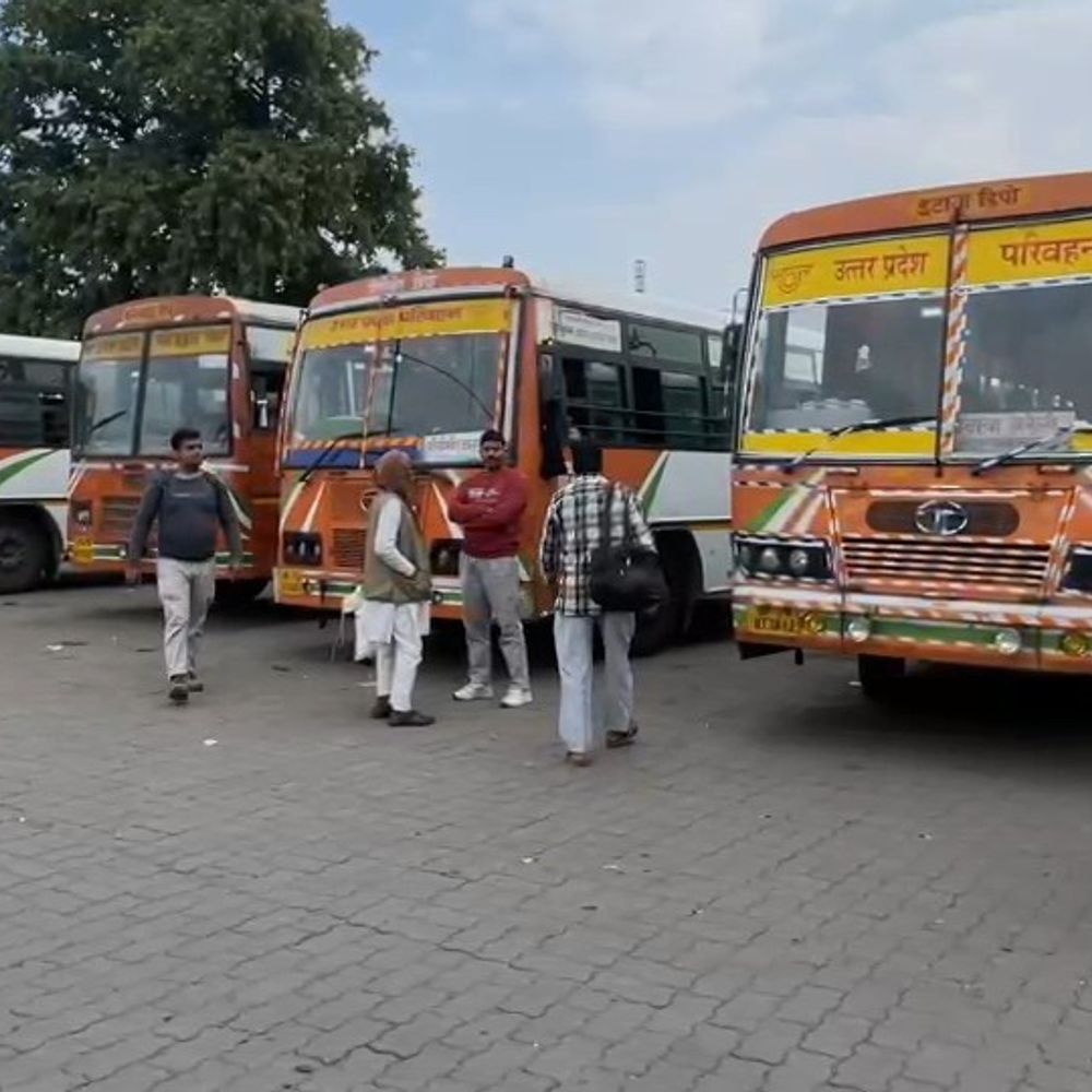 दिल्ली-आगरा रूट पर होली के लिए बसें बढ़ीं:आनंद विहार के लिए 46 और कौशांबी के लिए 14 बसें चलेंगी