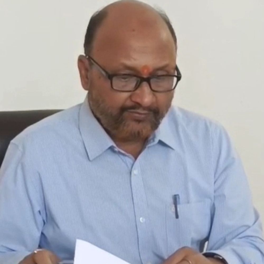 कुलपति को कॉल फॉरवर्डिंग से ठगने की कोशिश:टोलफ्री नंबर पर कॉल करते ही हैक हुआ फोन, ठगों ने लोगों से मांगे रुपये