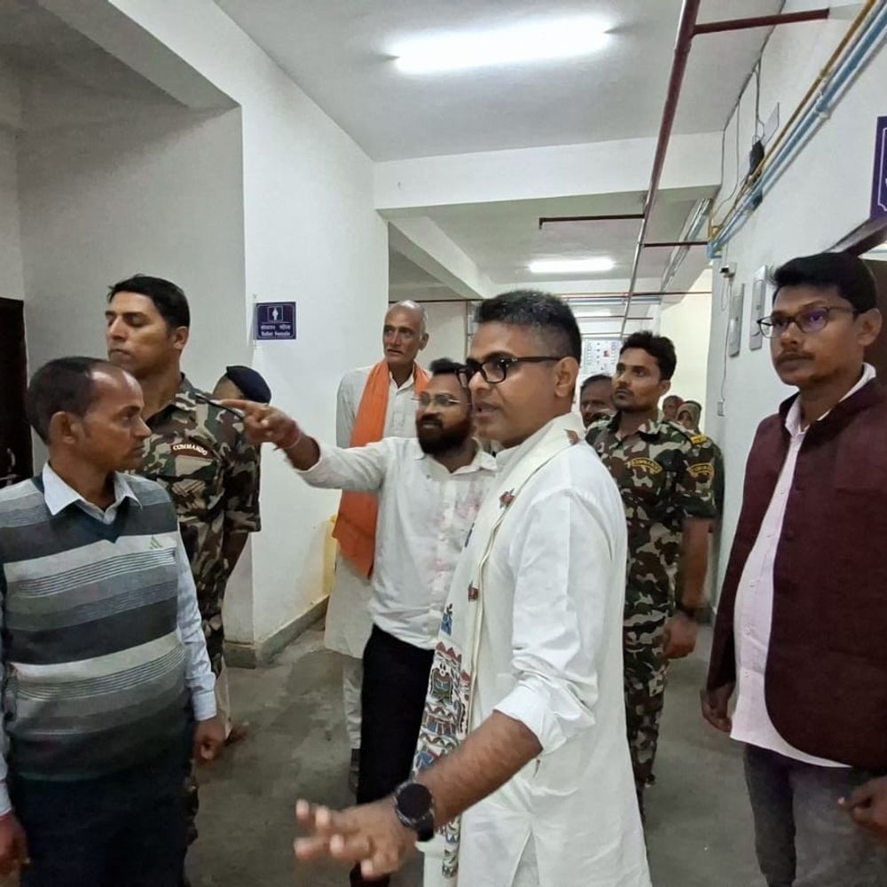 विधायक ने पंडौल स्वास्थ्य केंद्र का किया निरीक्षण:  रोस्टर व्यवस्था नहीं, केवल एक एमबीबीएस डॉक्टर मिले तैनात – Madhubani News