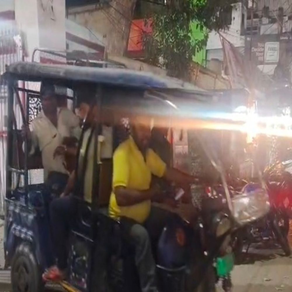 शाहजहांपुर में पनीर विक्रेता पर चाकू से किया हमला:पुराने पैसों के विवाद में युवक ने वारदात को दिया अंजाम, गंभीर रूप से घायल