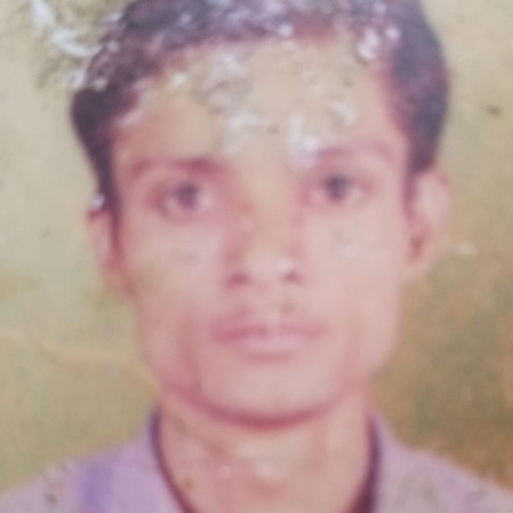 फर्रुखाबाद में मजदूर ने की आत्महत्या:भाई ने साड़ी के फंदे पर लटका देखा शव, शराब का आदी था मृतक