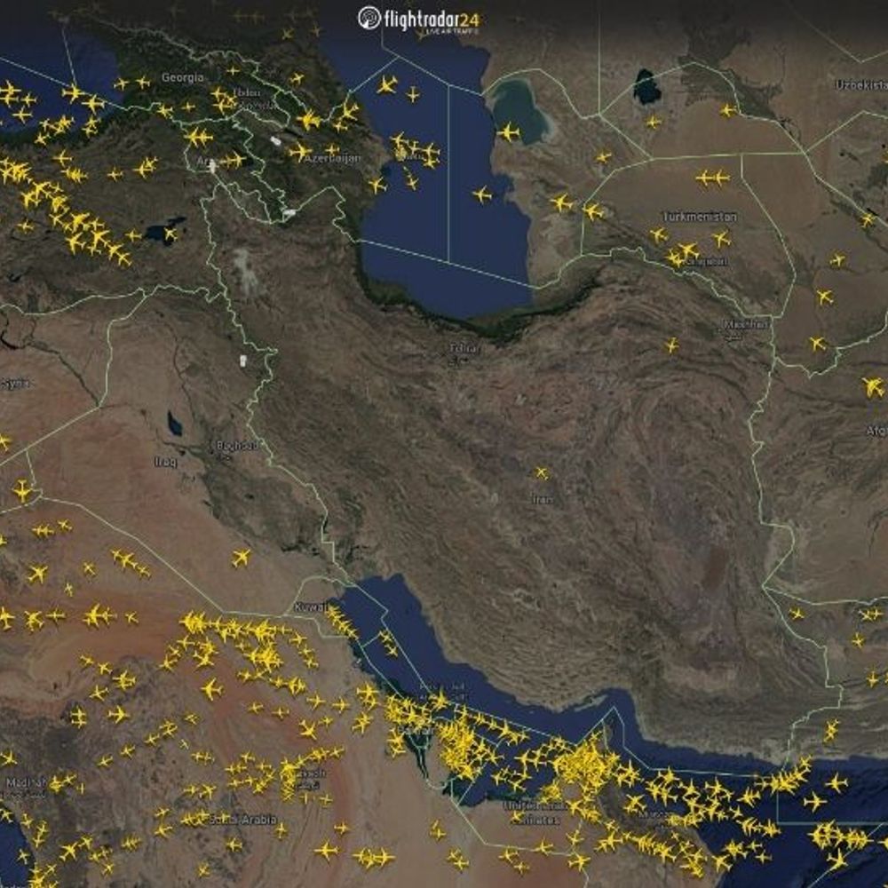 ईरान-इजराइल जंग के चलते एअर इंडिया की फ्लाइट मुंबई लौटी:दिल्ली से इजराइल जा रहा था विमान; एअर इंडिया-इंडिगो ने मिडल-ईस्ट की सभी फ्लाइट्स कैंसल कीं