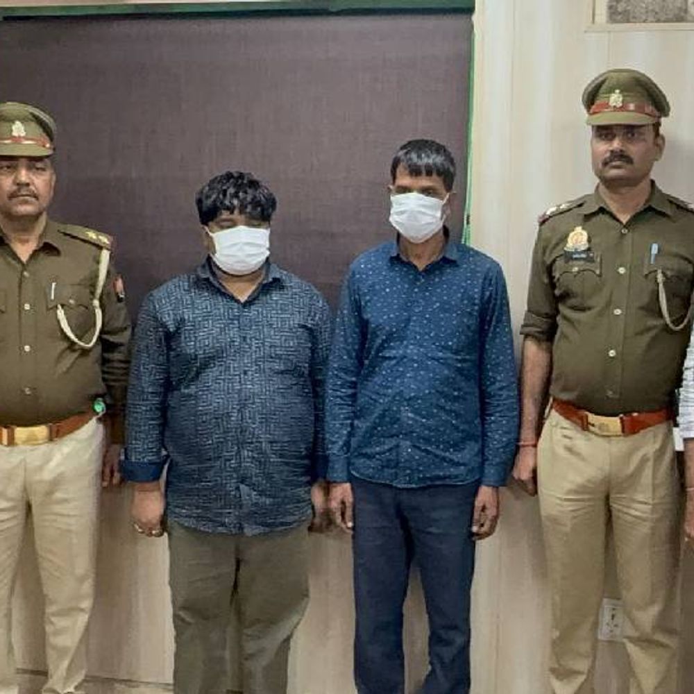 नोएडा में 100 लोगों से 70 लाख की ठगी:दो गिरफ्तार, विदेश में नौकरी का देते थे झांसा, प्रोसेस के नाम पर लेते थे दो से ढाई लाख