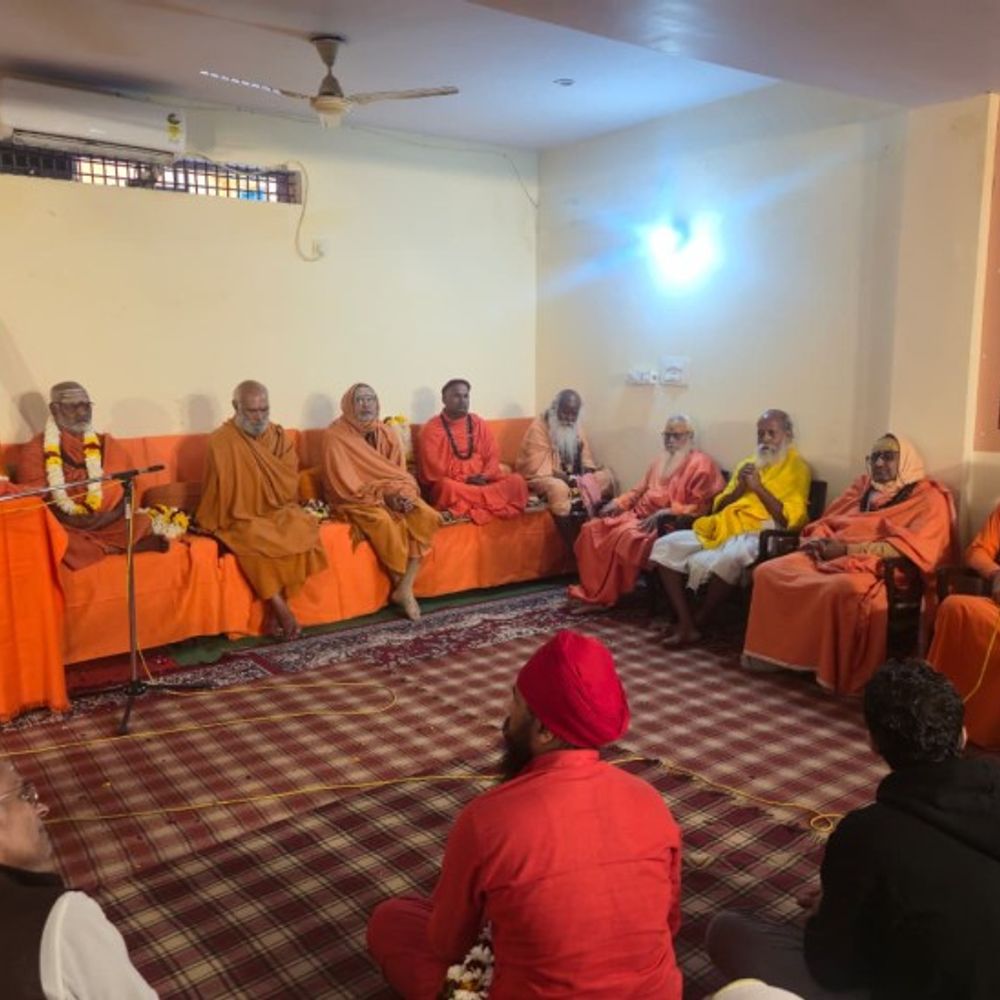 स्वामी वामदेव महाराज का शताब्दी महोत्सव:शनिवार से शुरू होंगे धार्मिक कार्यक्रम, वृंदावन में 3 दिन चलेगा आयोजन