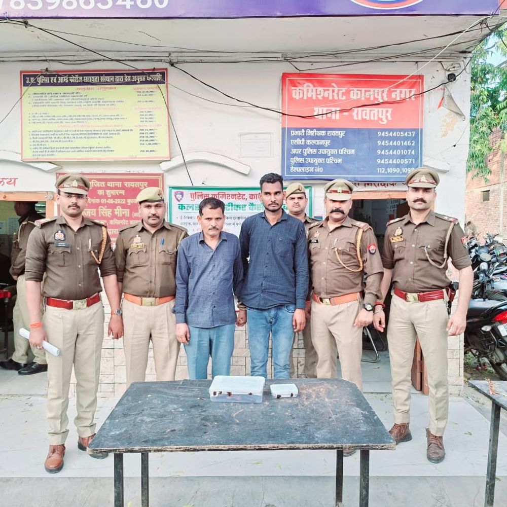 अंतरराज्यीय चेन लुटेरे कानपुर में गिरफ्तार:17 मुकदमों में वांछित, लूटी चेन बरामद