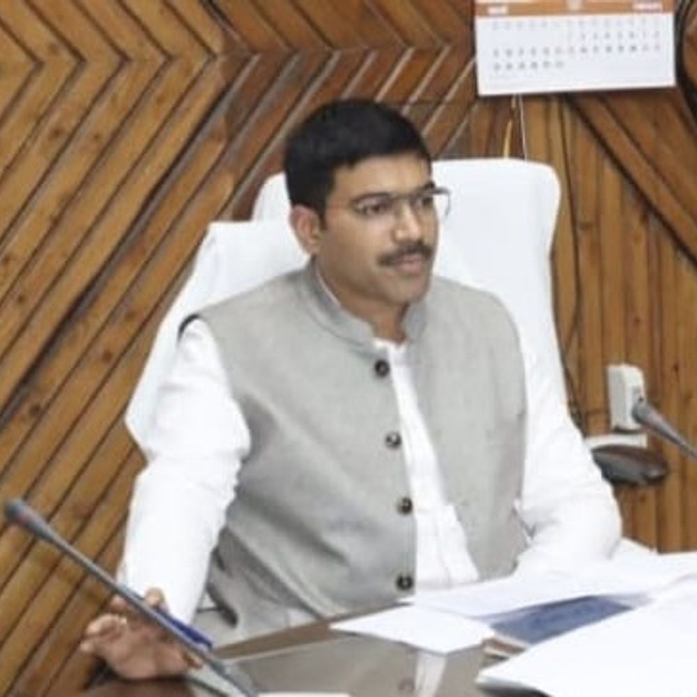 सहारनपुर में सरकारी भूमि की अवैध बिक्री पर FIR:DM ने दी सख्त कार्रवाई की चेतावनी, सतर्क रहने की अपील