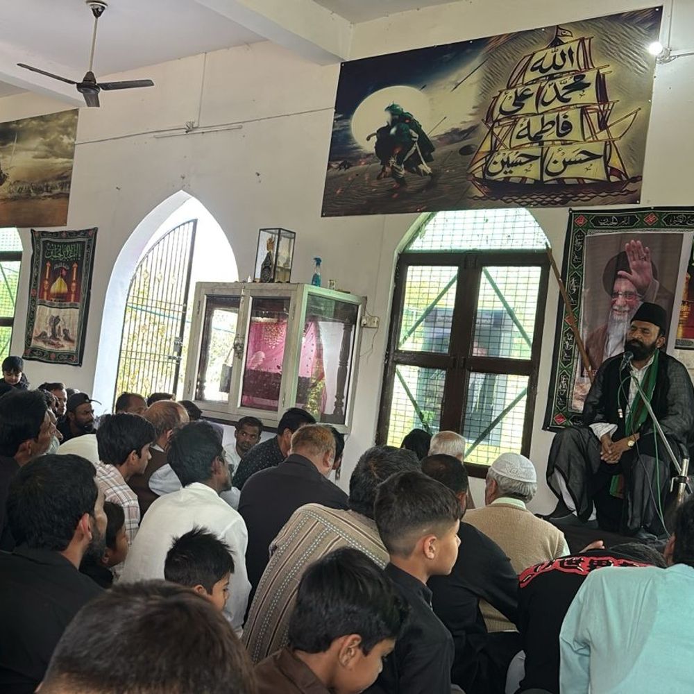 ईरान में खामेंनेई की मौत, फर्रुखाबाद में मजलिस:शिया समुदाय ने जताया शोक, रात में करेंगे इबादत