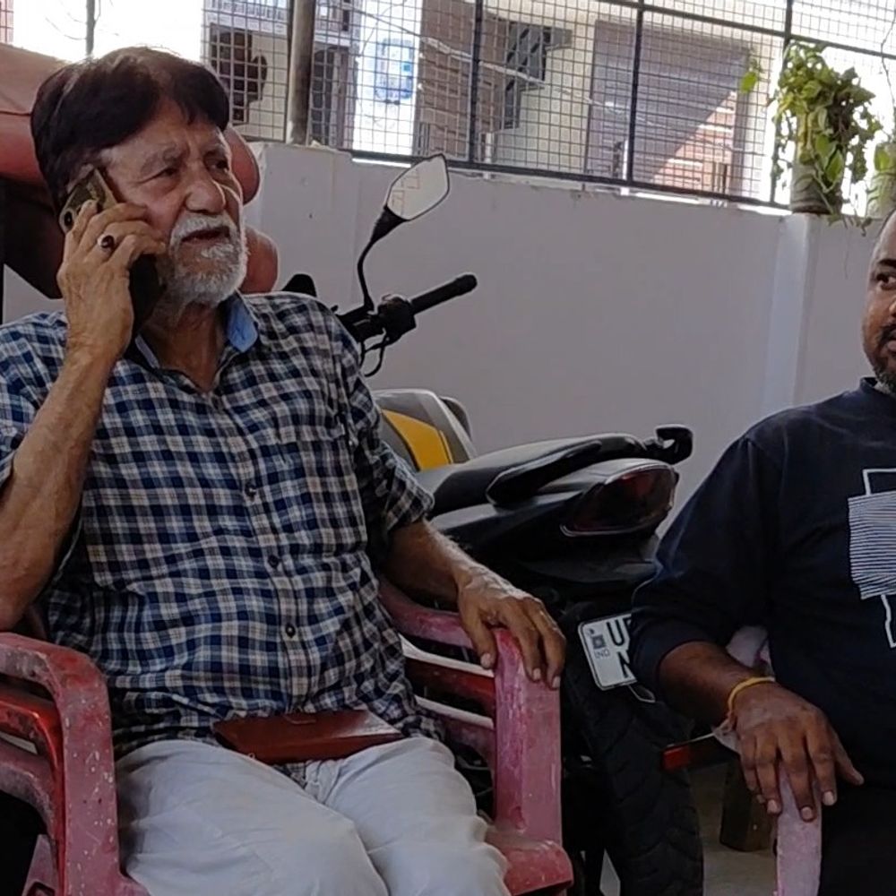 ईरान के कुम शहर में रह रही फर्रुखाबाद की छात्रा:शरीयत की पढ़ाई कर रही, परिजनों से फोन पर बोली- हालात सही नहीं है