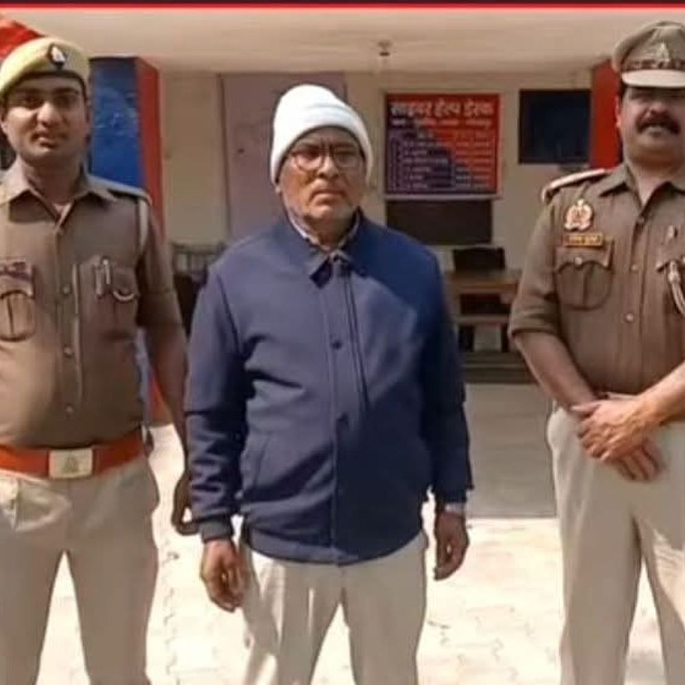 टीचर सुसाइड मामले में गोरखपुर पुलिस की कार्रवाई:देवरिया में लिपिक की तलाश, संभावित ठिकानों पर की छापेमारी