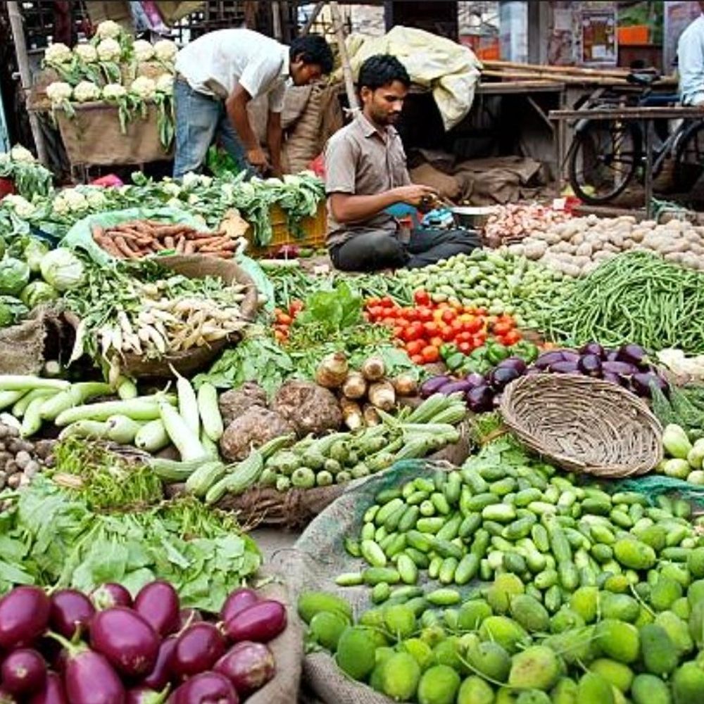 होली से पहले सब्जियों के दाम दोगुने हुए:लोकी 40, नींबू 160 रुपये किलो; रसोई का बजट बिगड़ा