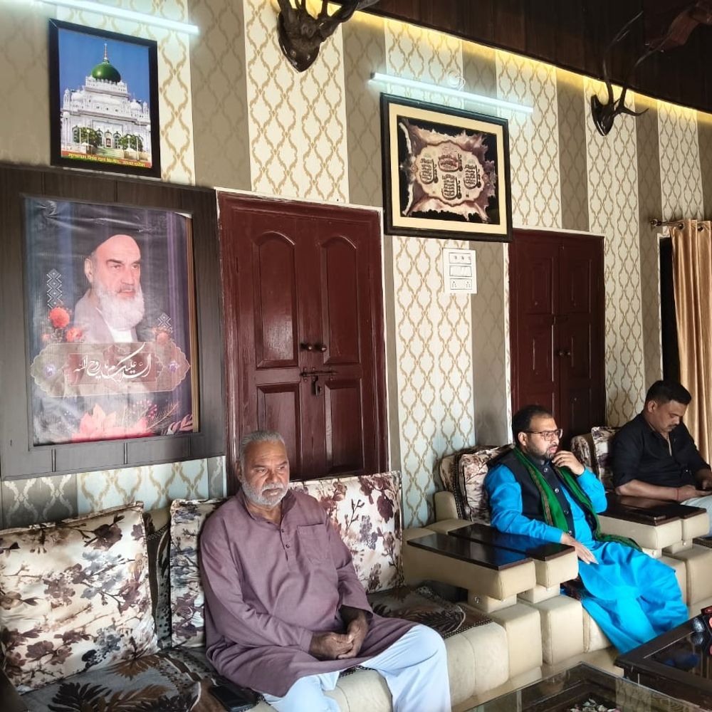 बाराबंकी के थे ईरान के सुप्रीम-लीडर खामेनेई के गुरु खुमौनी:इनके पूर्वजों ने 1830 में छोड़ दिया था गांव, खुमैनी के वंशज आज भी यहीं रहते हैं