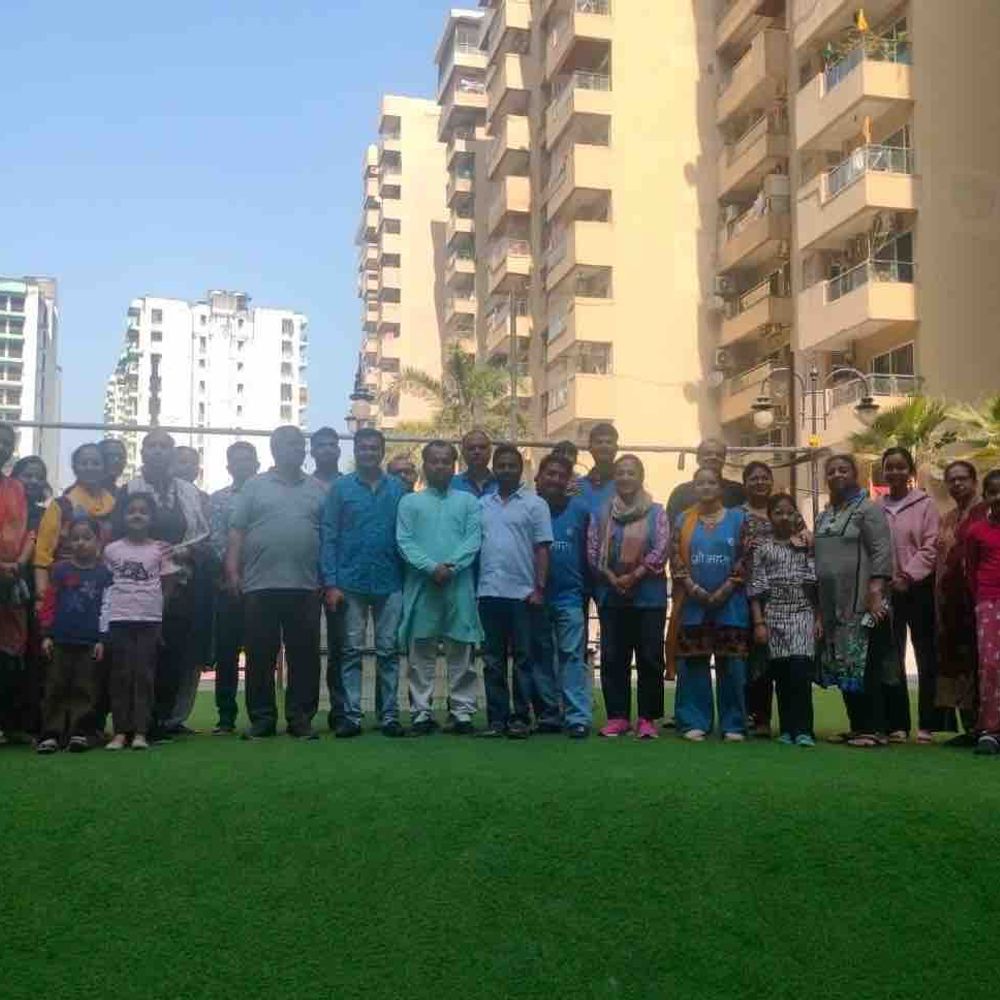 NCRTC और NSD ने महिला सुरक्षा पर किया नुक्कड़ नाटक:गाजियाबाद के राज नगर एक्सटेंशन में जागरूकता कार्यक्रम आयोजित किया गया