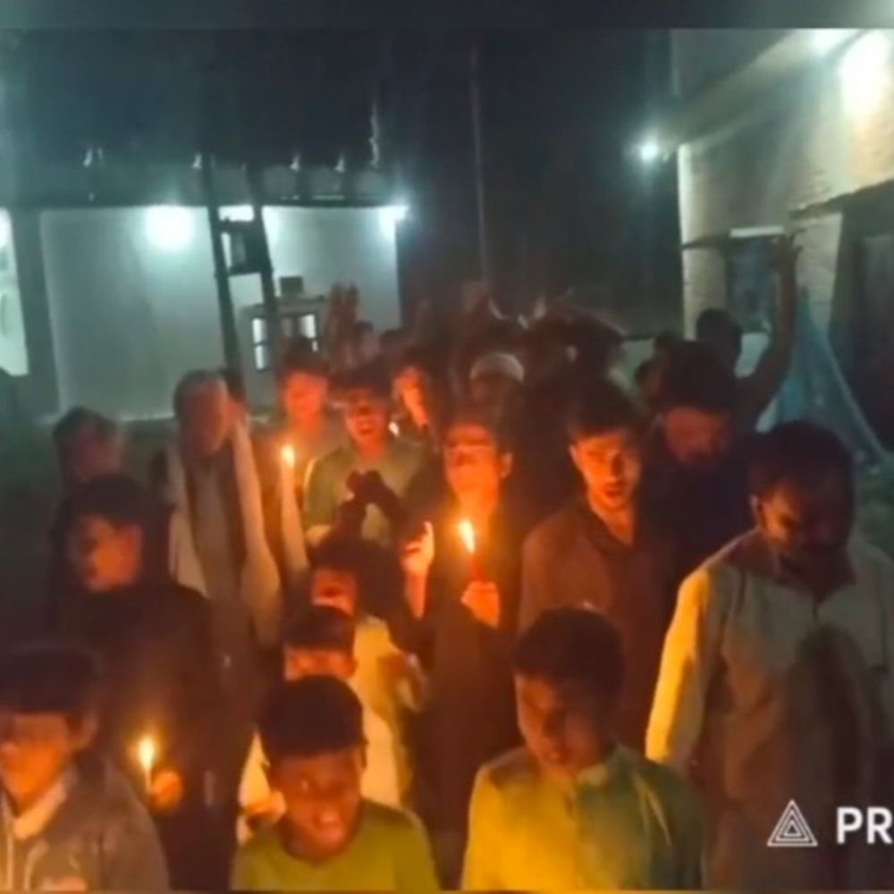 सुल्तानपुर में ईरान के सुप्रीम लीडर की मौत पर प्रदर्शन:शिया समुदाय ने अमेरिका-इजराइल के खिलाफ की नारेबाजी, जफर खान बोले-जुल्म के खिलाफ नहीं झुके खामेनाई