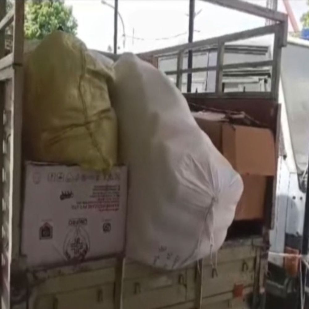 शाहजहांपुर में दवा गबन में 20 महीने बाद पहली गिरफ्तारी:चीफ फार्मासिस्ट गिरफ्तारी के डर से नही पहुंचे सीएचसी, सीएमओ बोले-प्रकरण की ज्यादा जानकारी नहीं