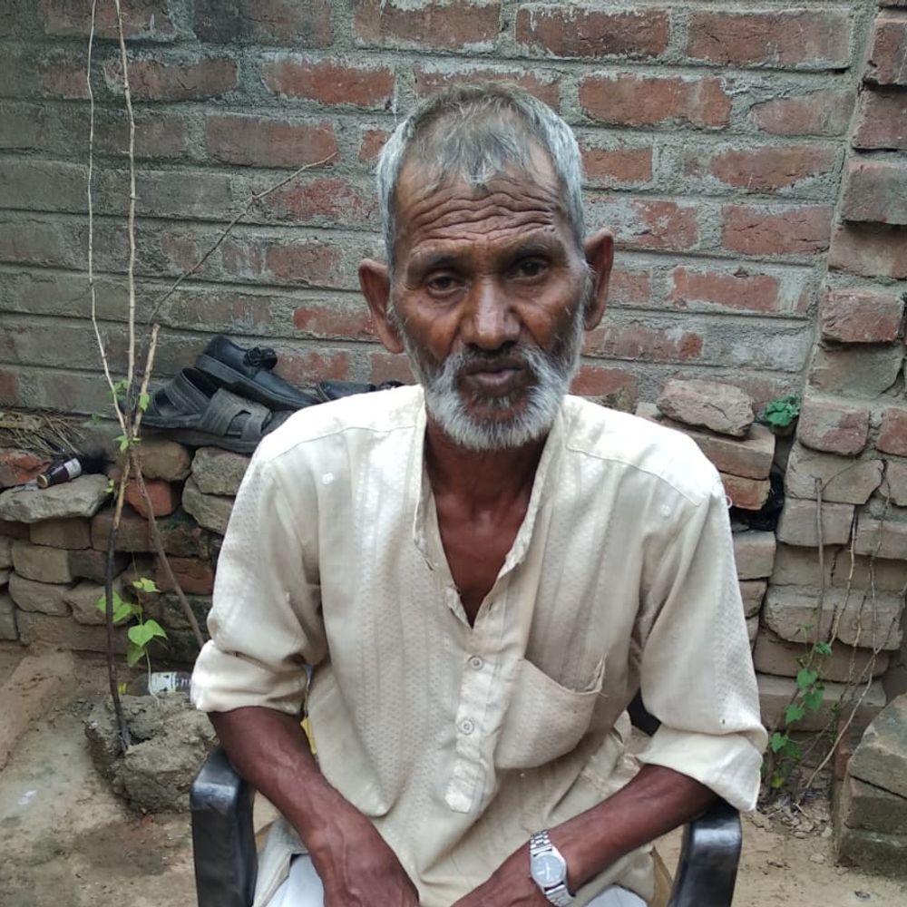 औरैया में अज्ञात वाहन की टक्कर से बुजुर्ग की मौत:मार्केट से सब्जी लेकर लौटते समय हुआ हादसा