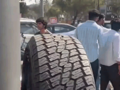 गुरुग्राम में ब्लैक रंग की थार का खौफ:  बिजनेसमैन के बेटे पर हमले का प्रयास, बिना नंबर प्लेट-ब्लैक फिल्म लगी थार लेकर पहुंचे थाने – gurugram News