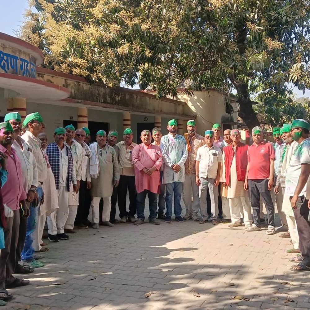 देवरिया में भाकियू ने किया पंचायत का ऐलान:होली मिलन समारोह में 16 मार्च को तहसीलदार कार्यालय पर प्रदर्शन की चेतावनी