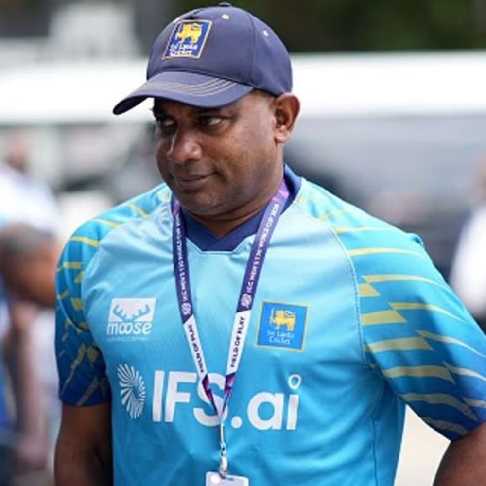 सनथ जयसूर्या श्रीलंका का हेड कोच पद छोड़ेंगे:टी-20 वर्ल्ड कप में खराब प्रदर्शन के बाद इस्तीफा; बोले- कोई और आगे आए