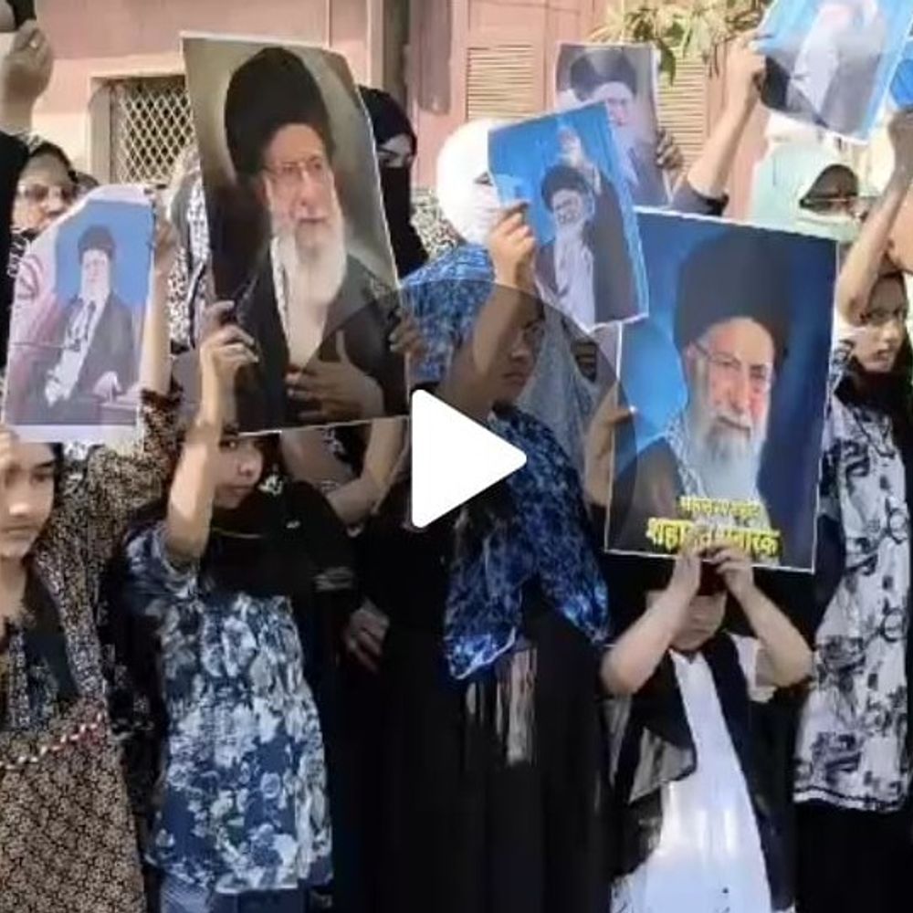 मुरादाबाद में खामेनेई की मौत पर रो पड़ीं मुस्लिम महिलाएं:बोलीं-तुम कितने रहबर मारोगे, हर घर से रहबर पैदा होगा;सड़कों पर उतरे सैकड़ों शिया