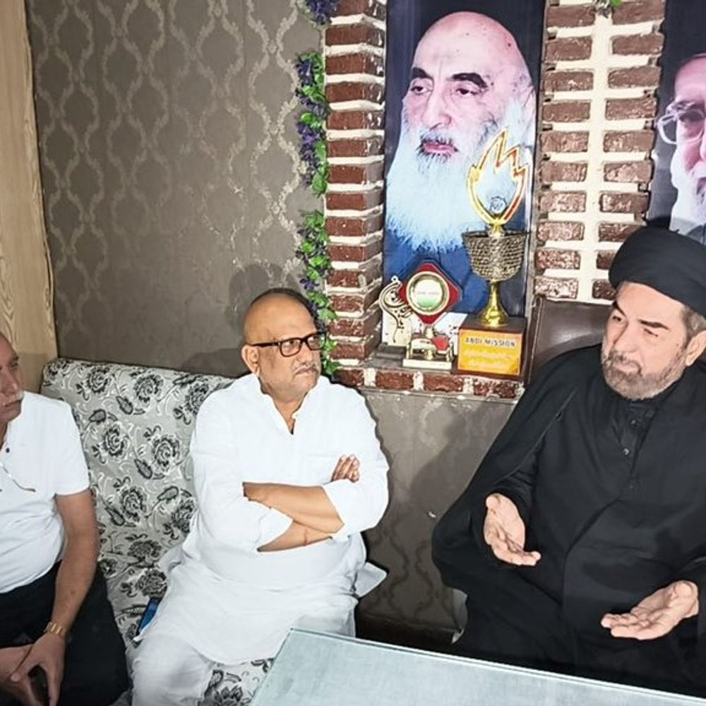 अजय राय ने मौलाना कल्बे जवाद से की भेंट:ईरान-इज़राइल संघर्ष पर चर्चा, शिया धर्मगुरु बोले - सच कहने की हिम्मत कम हो रही