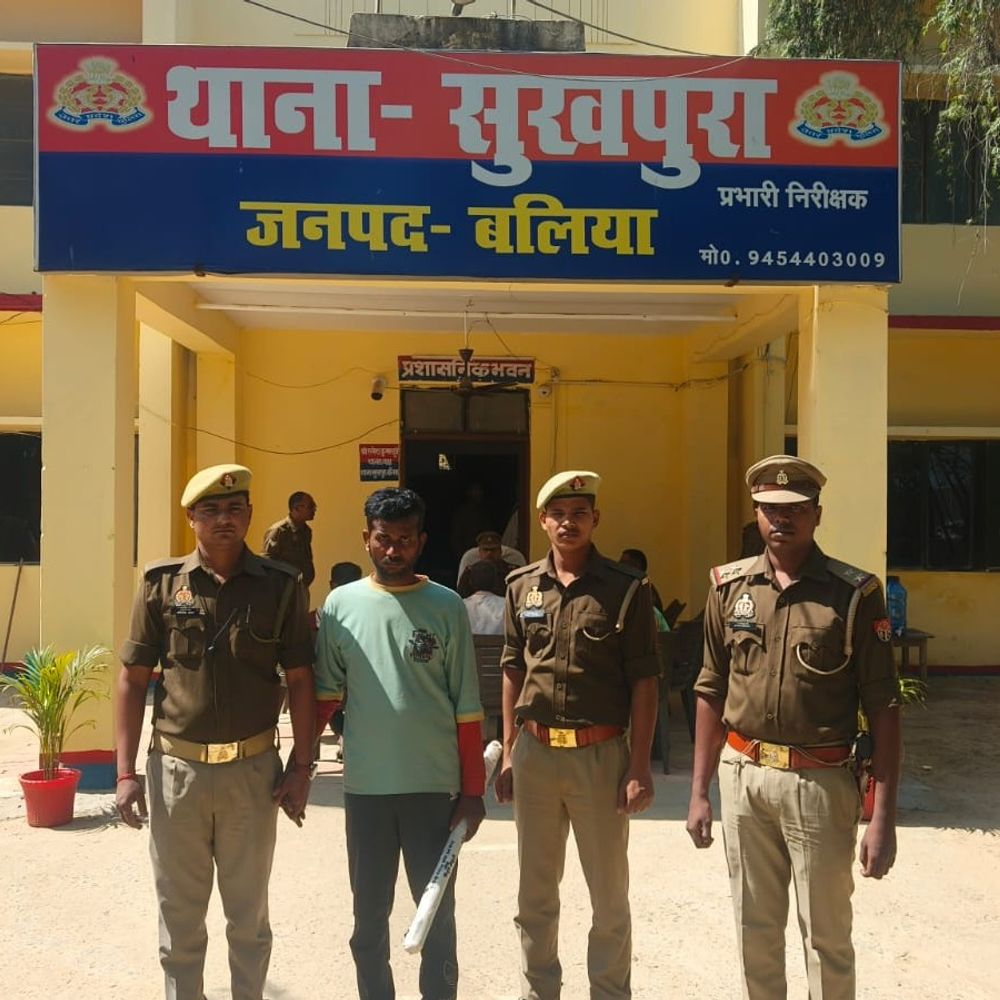 बलिया पुलिस ने हत्यारोपी पति को किया गिरफ्तार:डंडे से पीट-पीटकर पत्नी की हत्या की थी, मामूली विवाद पर उतारा मौत के घाट