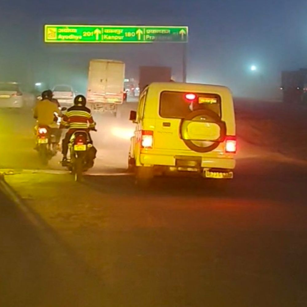 सड़क हादसे में युवक की मौत:कौशांबी में वाहन ने मारी टक्कर, इलाज के दौरान तोड़ा दम