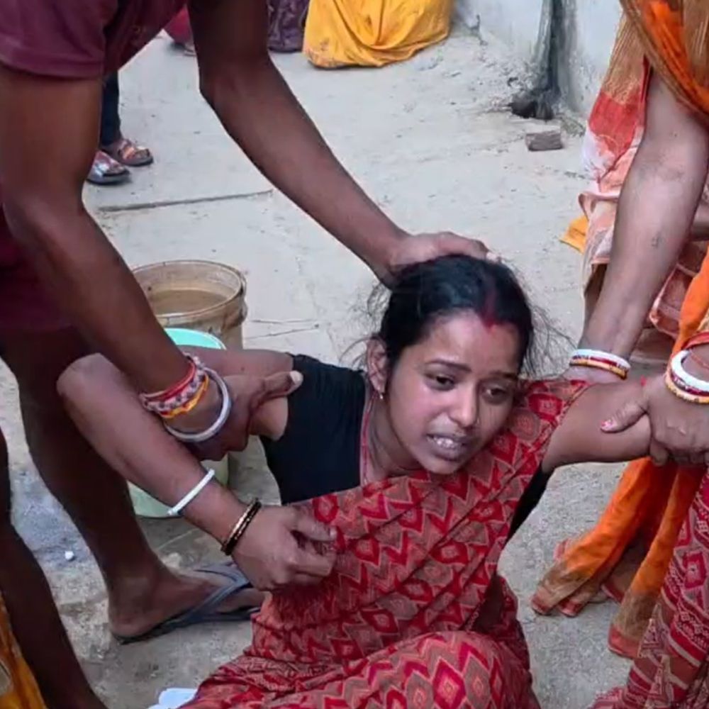 बांका में रेलवे पटरी पर युवक का शव मिला:परिजनों ने हत्या की आशंका जताई, जीआरपी ने जांच शुरू की