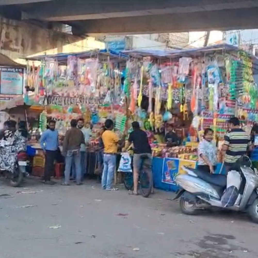 होली पर बदायूं 2 जोन, 6 सेक्टर में बंटा:1500 पुलिसकर्मी तैनात, सुरक्षा व्यवस्था का खाका तैयार, अधिकारी कर रहे निगरानी