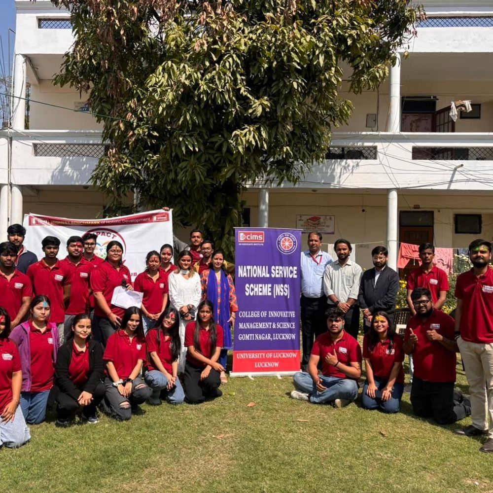 IMRT छात्रों ने वृद्धाश्रम में मनाई होली:वरिष्ठ नागरिकों के साथ बिताया समय, दिए सांस्कृतिक कार्यक्रम