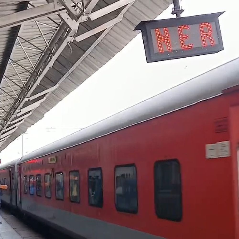 गोरखपुर-धनबाद और रक्सौल-उधना के बीच चलेगी होली स्पेशल ट्रेन:यात्रियों को घर आने जाने में मिलेंगे राहत