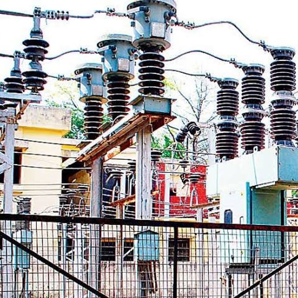 प्रयागराज में होली पर नहीं कटेगी बिजली:विभाग ने 80 टीमें, 240 लाइनमैन के साथ 24 घंटे निगरानी रखेंगे