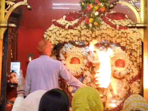 महावीर मंदिर के संध्या आरती के समय में हुआ बदलाव:होली के दिन से शाम 8 बजे होगी आरती, चंद्रग्रहण के कारण सात घंटे बंद रहेगा मंदिर का पट