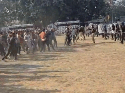 भागलपुर में होली पर डीजे, अश्लील गीतों पर हुड़दंग नहीं:2000 पुलिसकर्मियों की रहेगी तैनाती, पुलिस लाइन में दंगा नियंत्रण के लिए मॉक ड्रिल