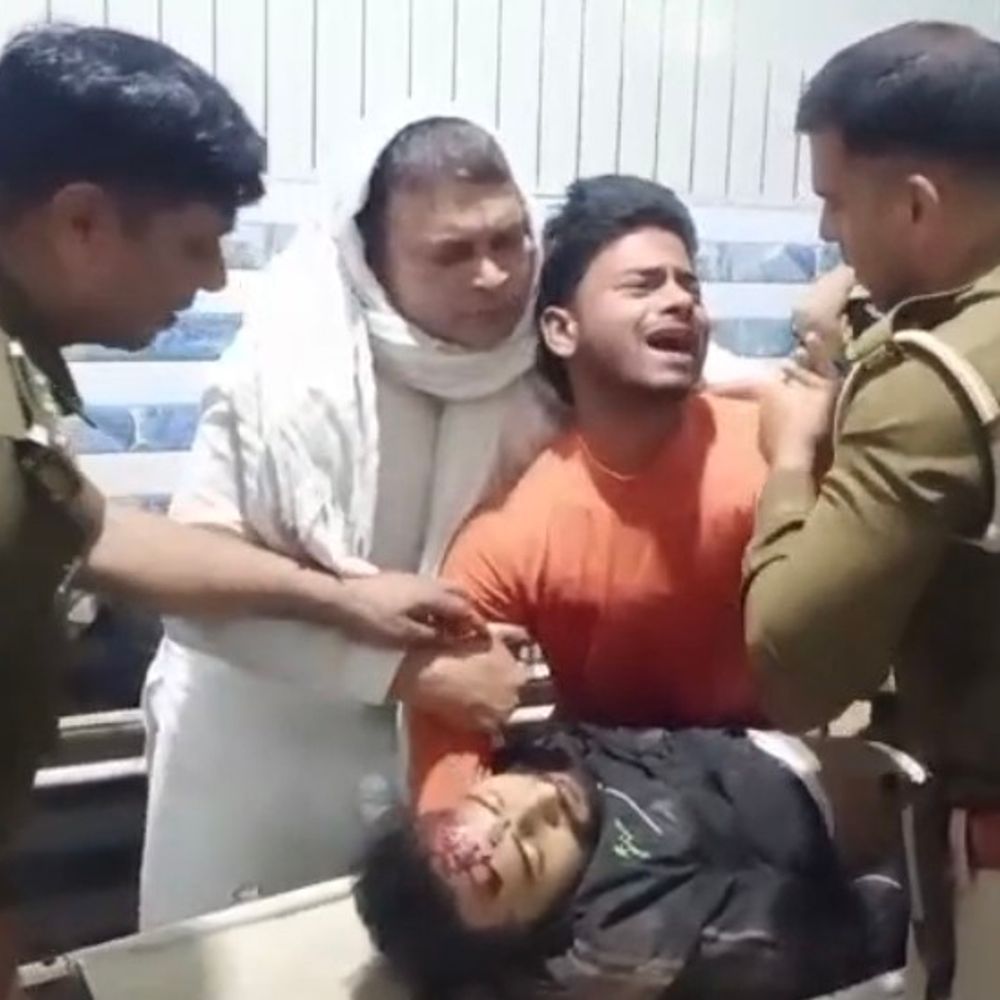 शामली में बुलेरो-बाइक टक्कर, दो युवकों की मौत:तीन गंभीर घायल, पुलिस ने जांच शुरू की