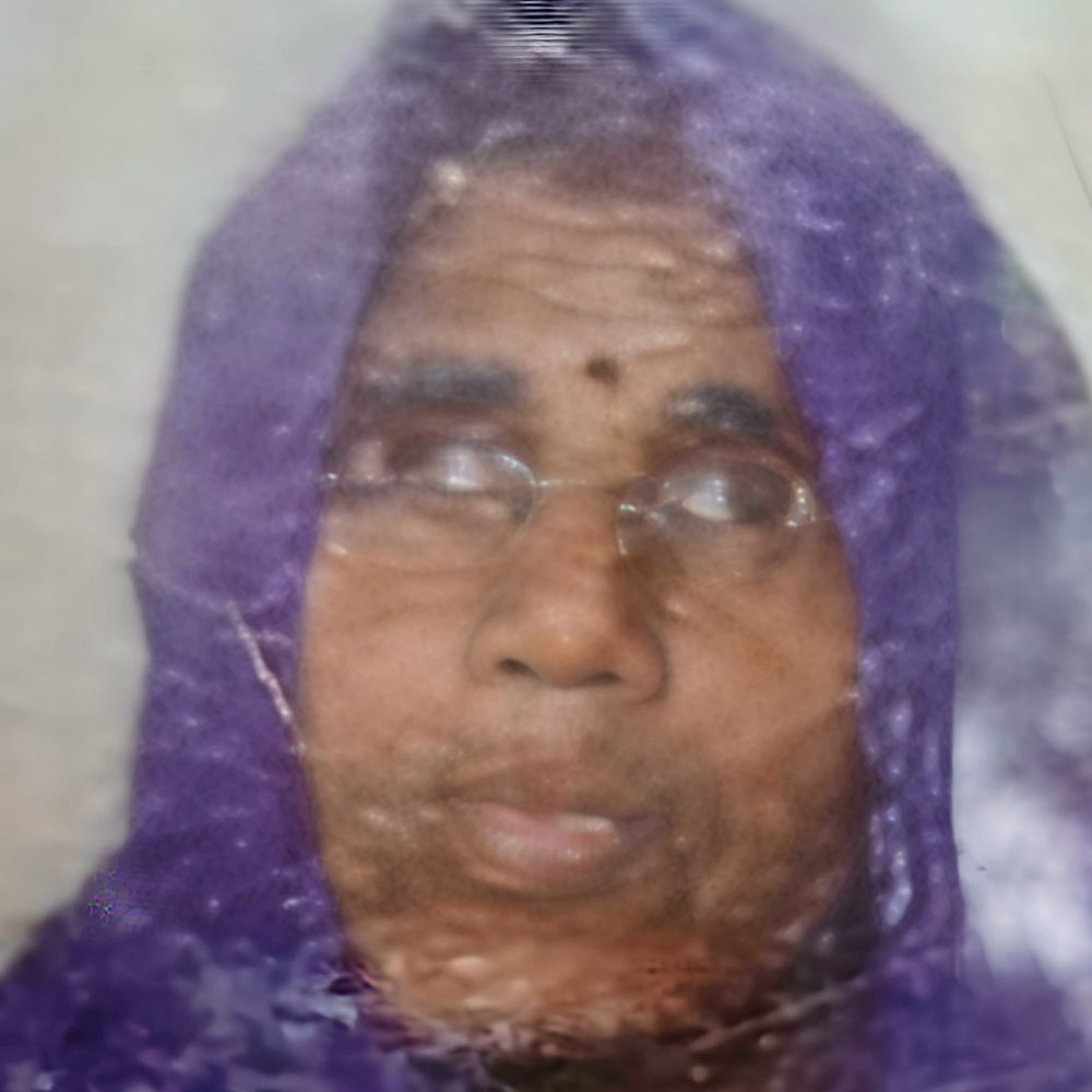 पति के अंतिम संस्कार में जा रही महिला की मौत:पिकअप ने बाइक सवार को मारी टक्कर, ड्राइवर गाड़ी लेकर मौके से फरार