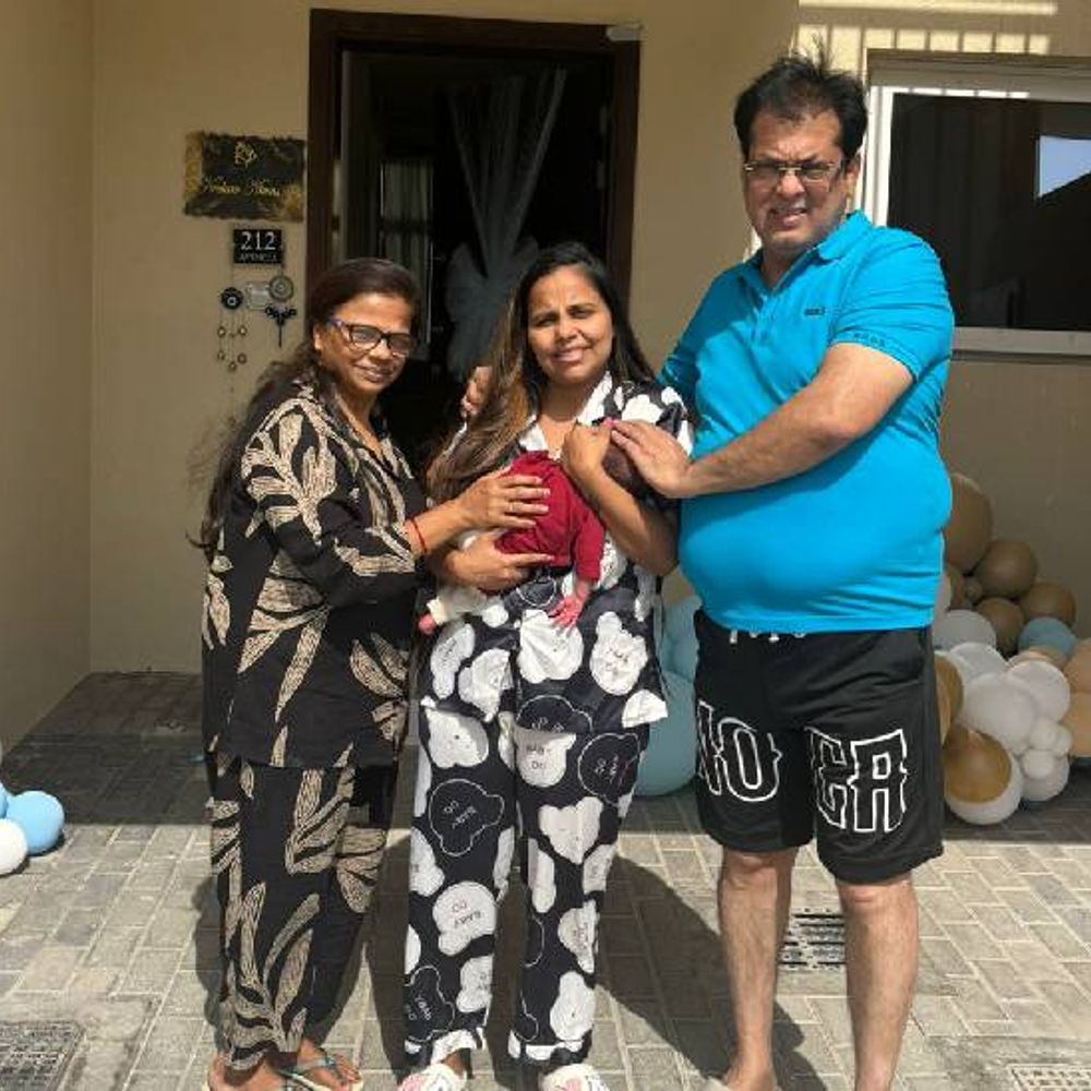 नोएडा के दीपक बोले ," शनिवार को हालात खाराब थे":अब नहीं सब समान्य, मॉल , बाजार और खुले, जल्द एयरपोर्ट भी खुलने की उम्मीद