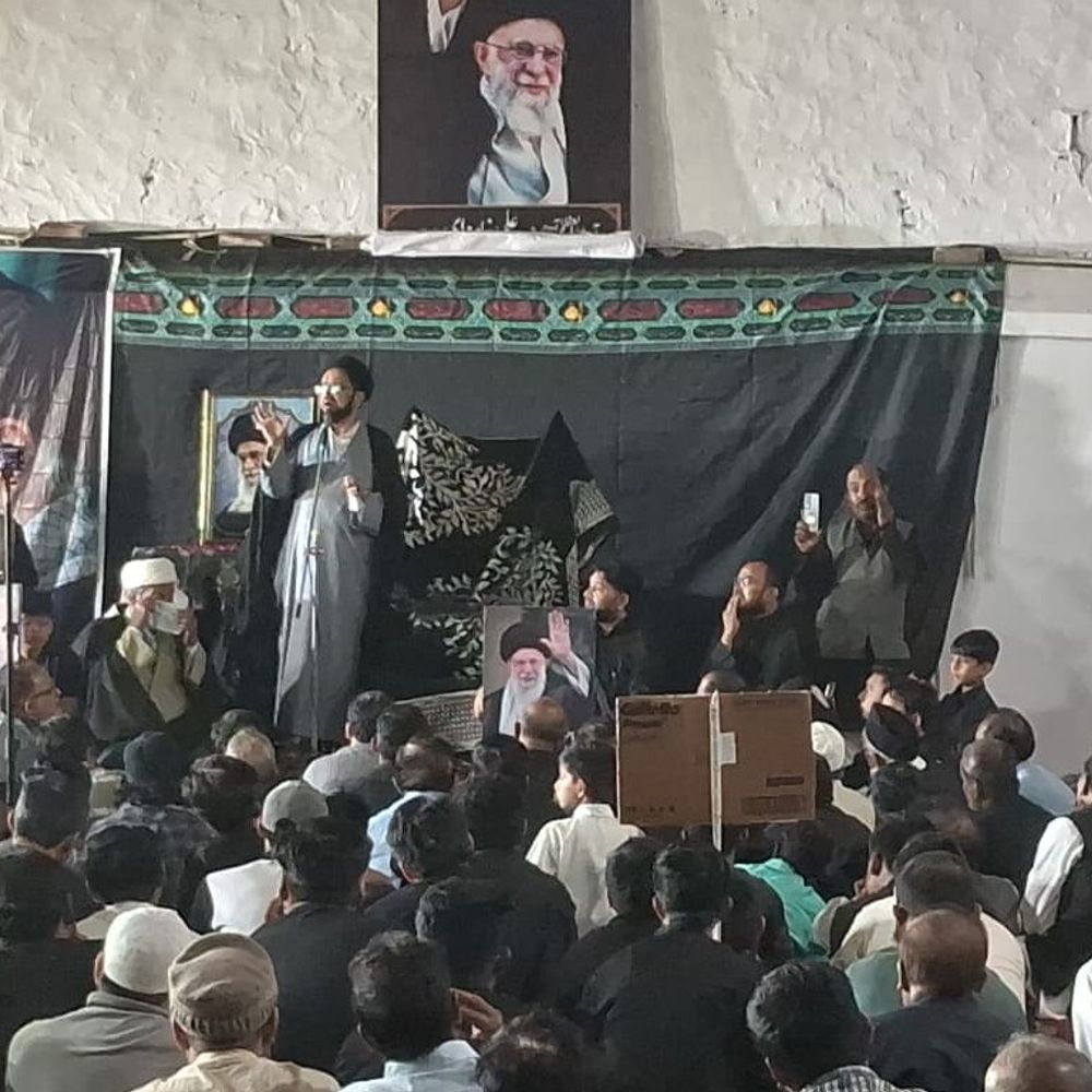 ईरान के सुप्रीम लीडर की मौत पर प्रदर्शन:प्रयागराज में हजारों लोग जुटे, अमेरिका-इजराइल के खिलाफ नारेबाजी