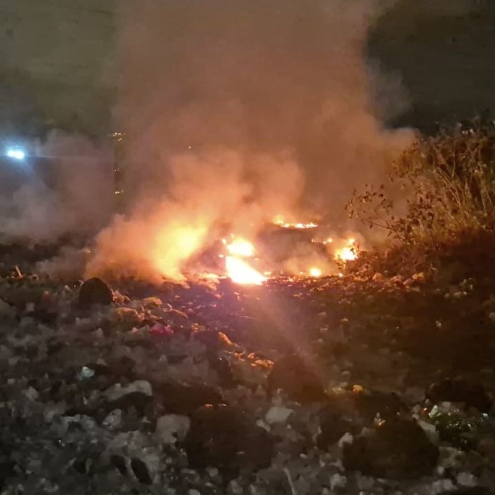 जबलपुर में बायोमेडिकल कचरे में आग लगी:  मेडिकल कॉलेज के बाहर पड़ा था कचरा, डीन ने दिए जांच के निर्देश – Jabalpur News