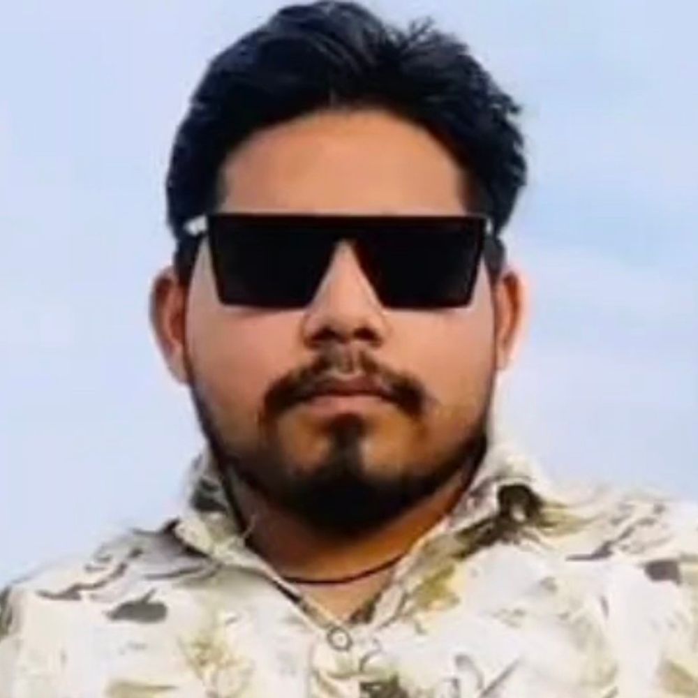 संभल के पिता-पुत्र की सड़क हादसे में मौत:बदायूं में बड़े बेटे की ससुराल जाते समय हुआ हादसा, होली की खुशियां मातम में बदली