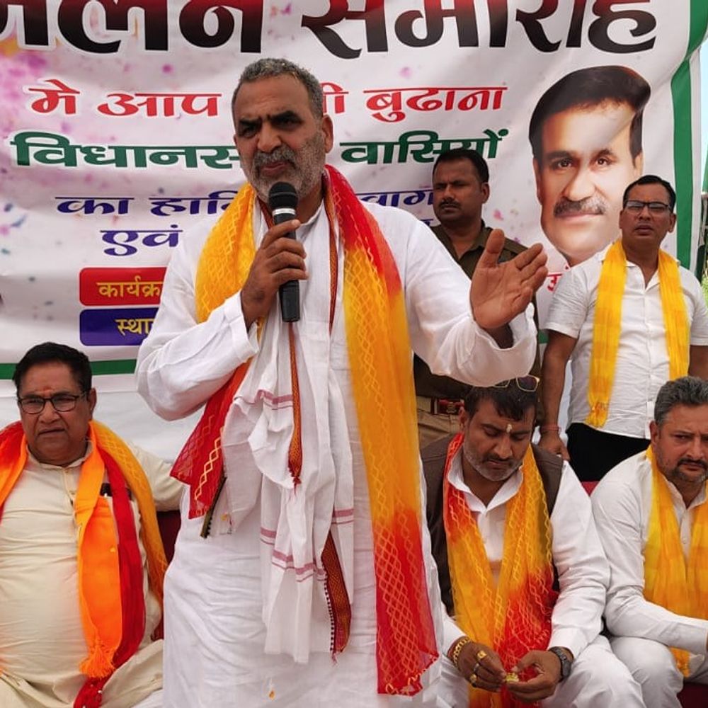 मुजफ्फरनगर के शाहपुर पलड़ी में भाजपा का होली मिलन:समारोह में उमड़ी हजारों की भीड़, चुनावी संदेश