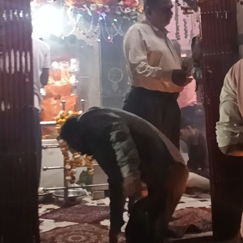 13 घंटे के बाद खुले मंदिर के कपाट:सूतक काल खत्म होते ही हुई पूजा-अर्चना, होली से एक दिन पहले था चंद्रग्रहण