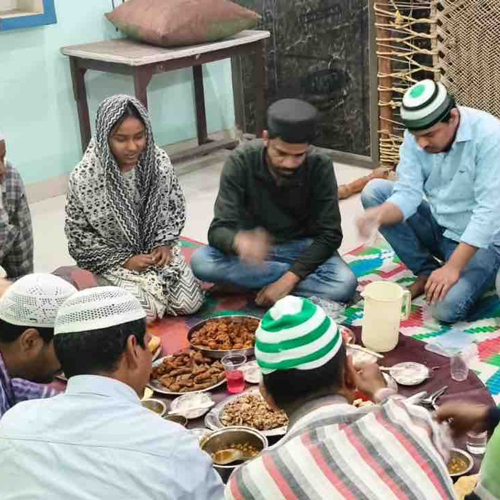 गोरखपुर में रोजेदारों ने रखा 13वां रोजा:पूरे दिन रहा इबादत का माहौल, मस्जिदों में बढ़ी नमाजियों की भीड़