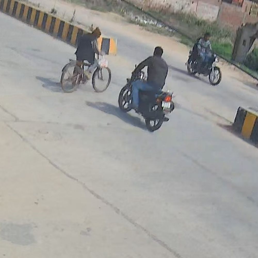 बाइक की टक्कर से घायल बुजुर्ग की मौत:हादसे का सीसीटीवी फुटेज आया सामने, युवक पर मुकदमा दर्ज