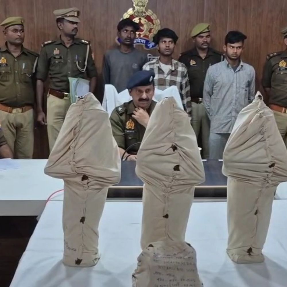 राम-जानकी की मूर्ति चोरी करने वाले 5 आरोपी गिरफ्तार:महोबा में शादी में आए बारातियों की मूर्तियों पर हुई थी नियत खराब