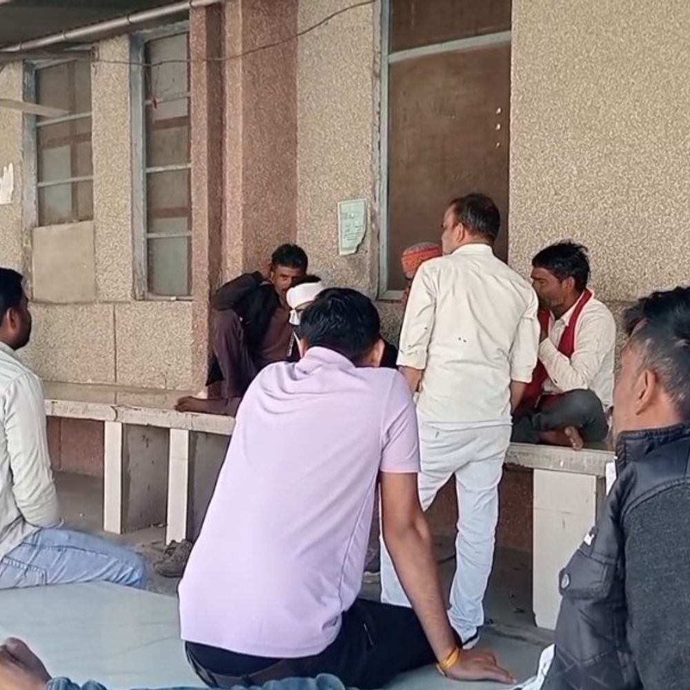 चित्रकूट में विवाहिता ने फांसी लगाकर दी जान:कमरे में फंदे से लटका मिला शव, जांच जारी